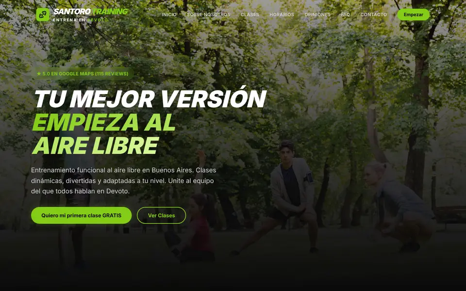 Captura del sitio de Santoro Training: titular «Tu mejor versión empieza al aire libre» sobre una foto de gente entrenando en un parque
